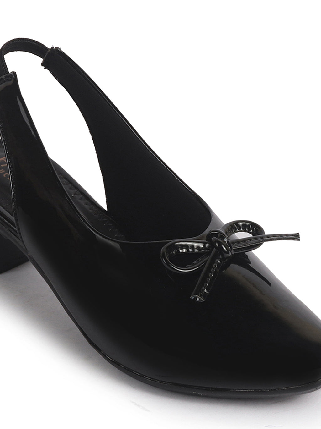 elegant round toe daily wear pumps