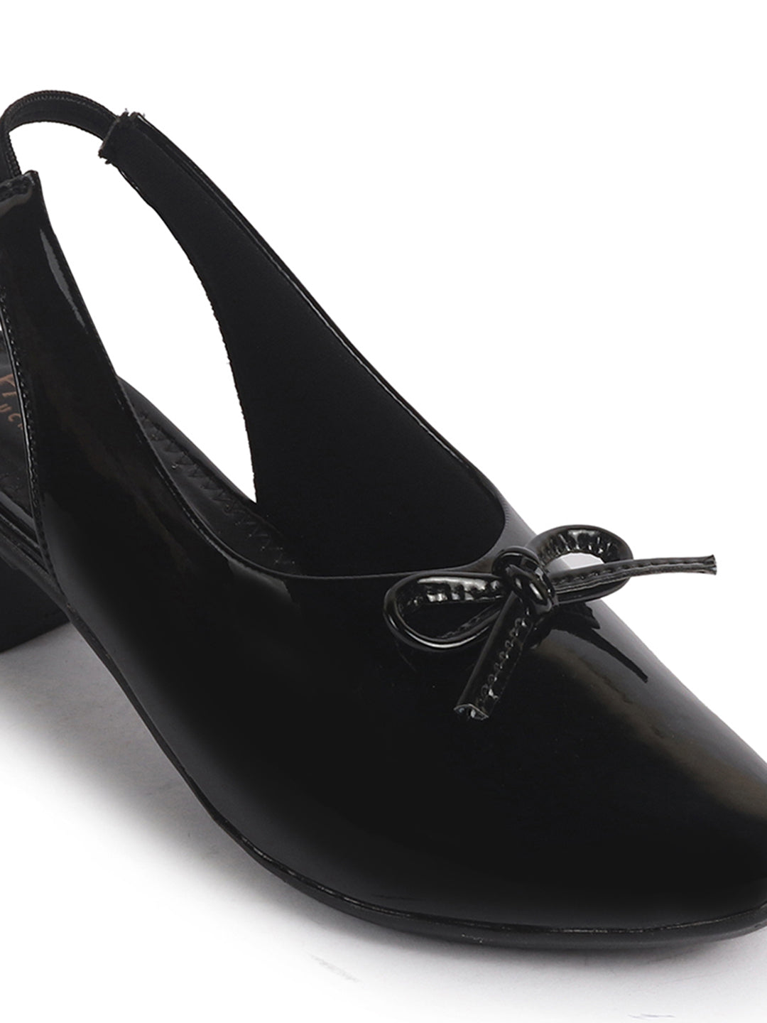 elegant round toe daily wear pumps