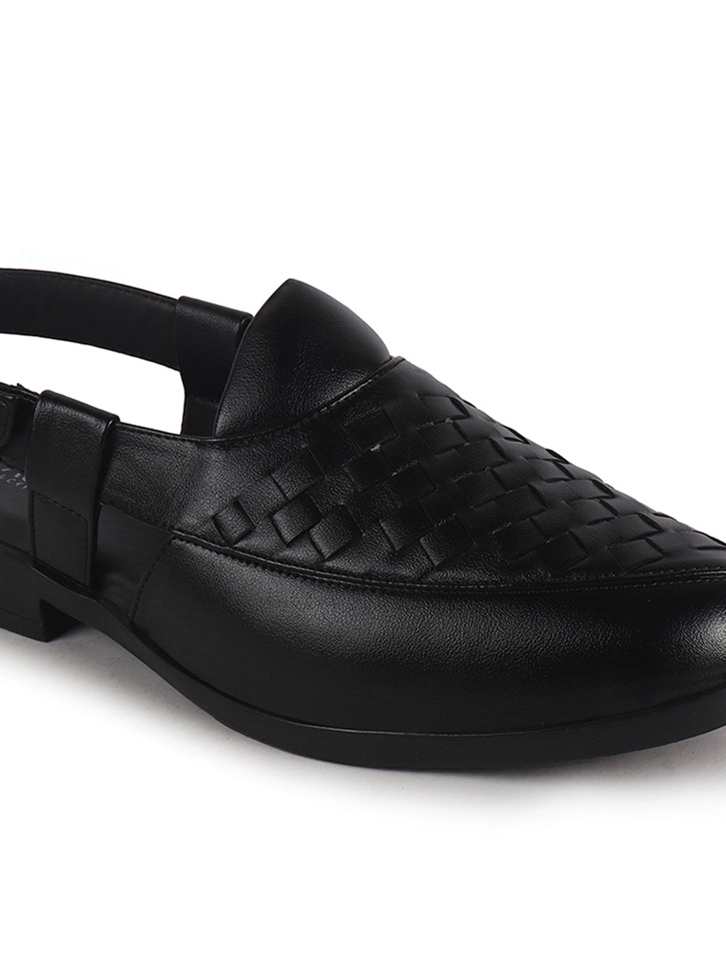 men slip on peshawari chappal