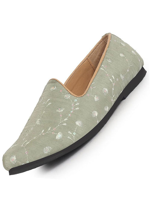 traditional shoes for men