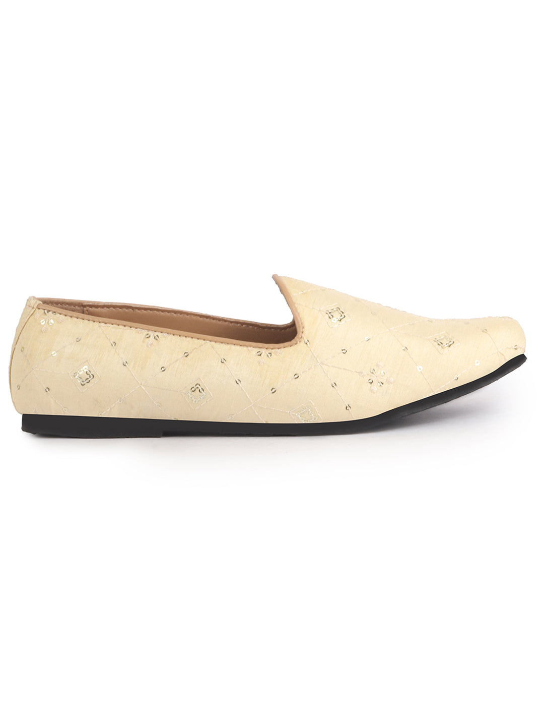 ethnic footwear for men