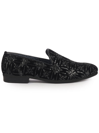 ethnic sandals for men