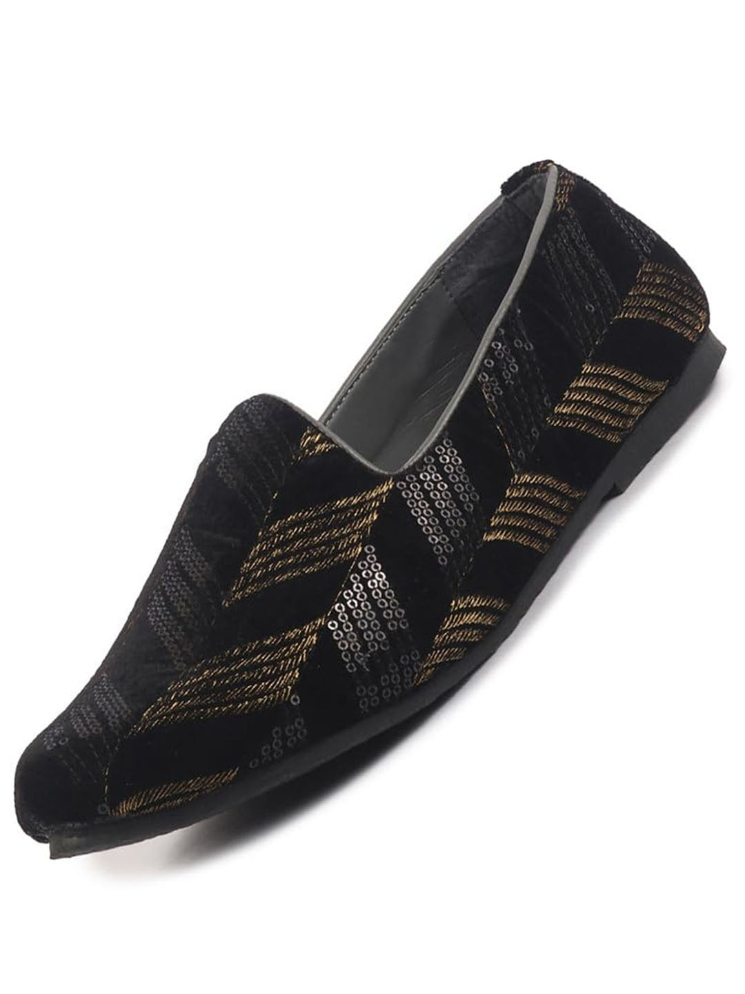 traditional shoes for men