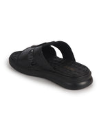 soft cushioned slippers men