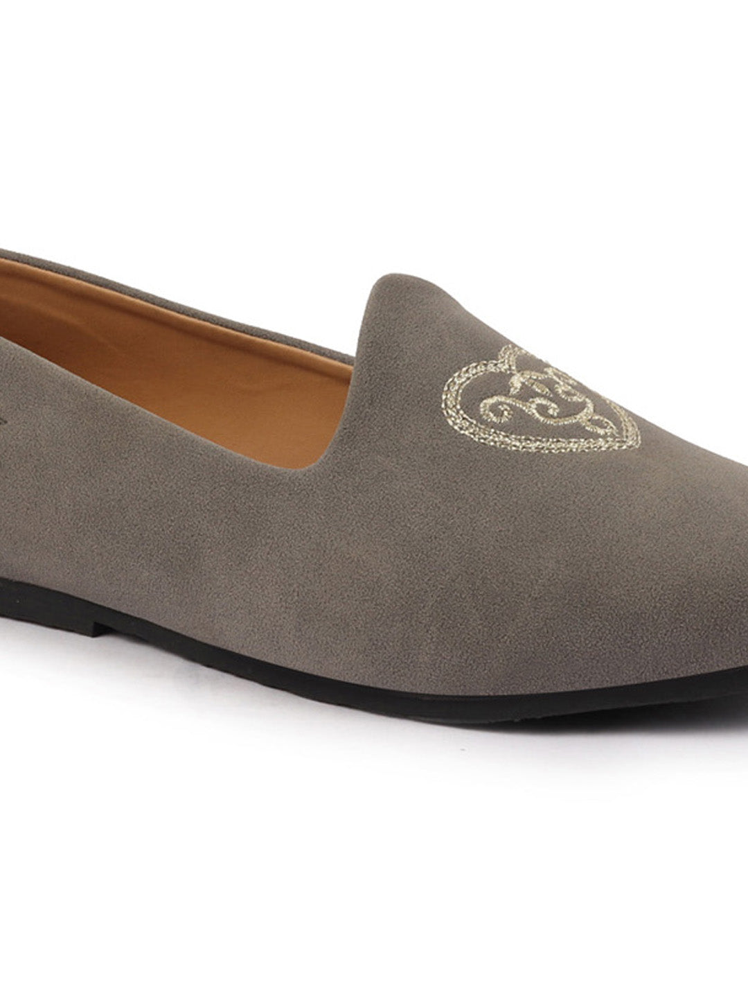 traditional shoes for men