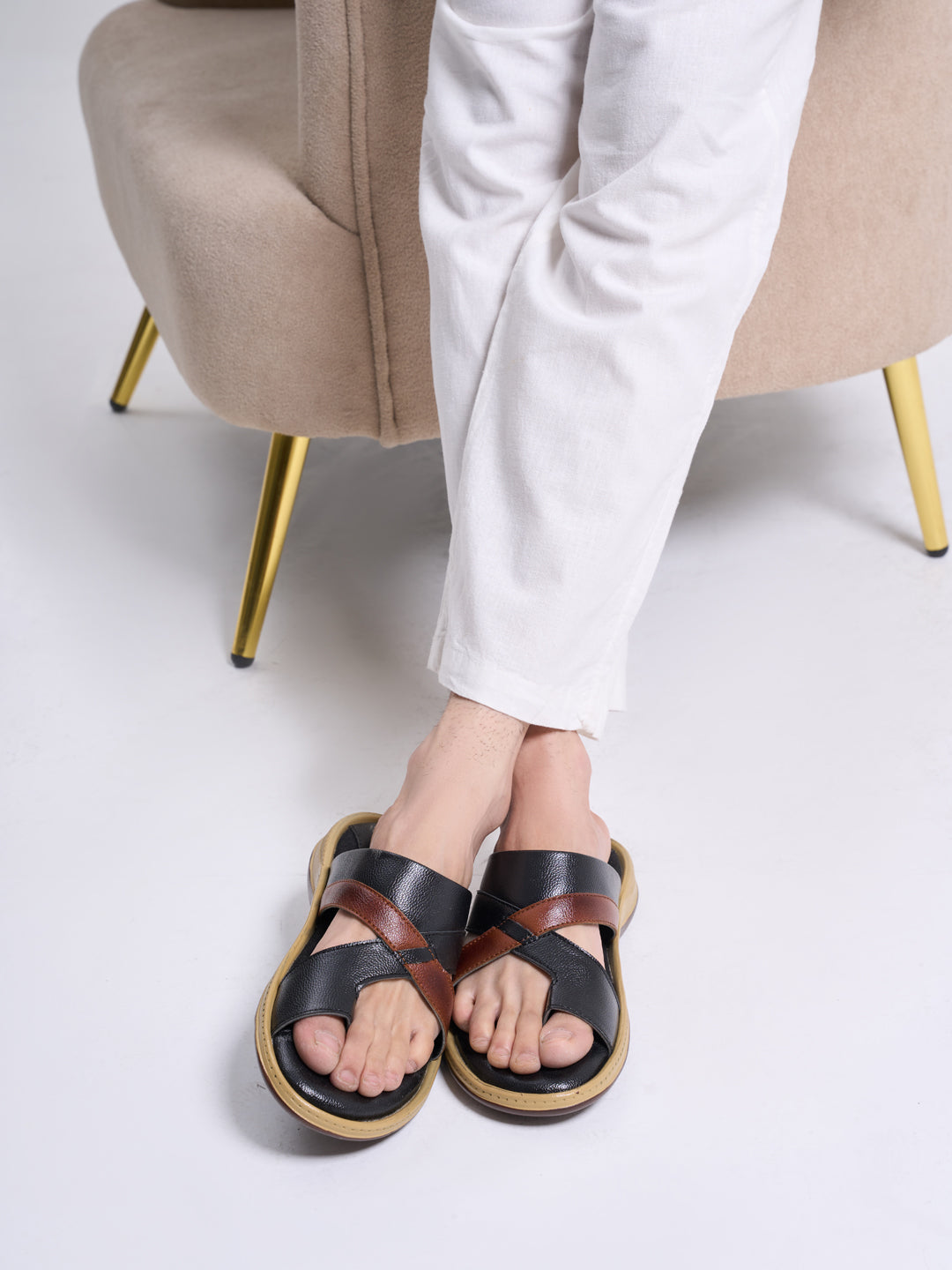 Buy Men Black Toe Ring Broad Feet Design Summer Slippers