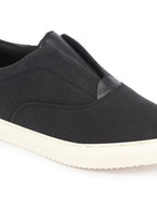 Shop Men Black Classic Upper Denim Comfort No Touch Slip On Canvas Sneakers Shoes Online.