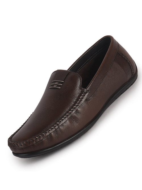 mocassin