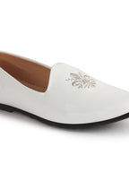 Men White Patent Glossy Ethnic Embroidered Design Slip On Shiny Juttis & Mojaris For Party|Wedding|Festival