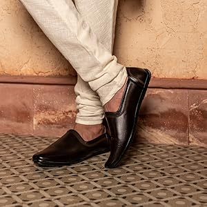 Men Brown Ethnic Slip-On Lightweight Jutis & Mojaris