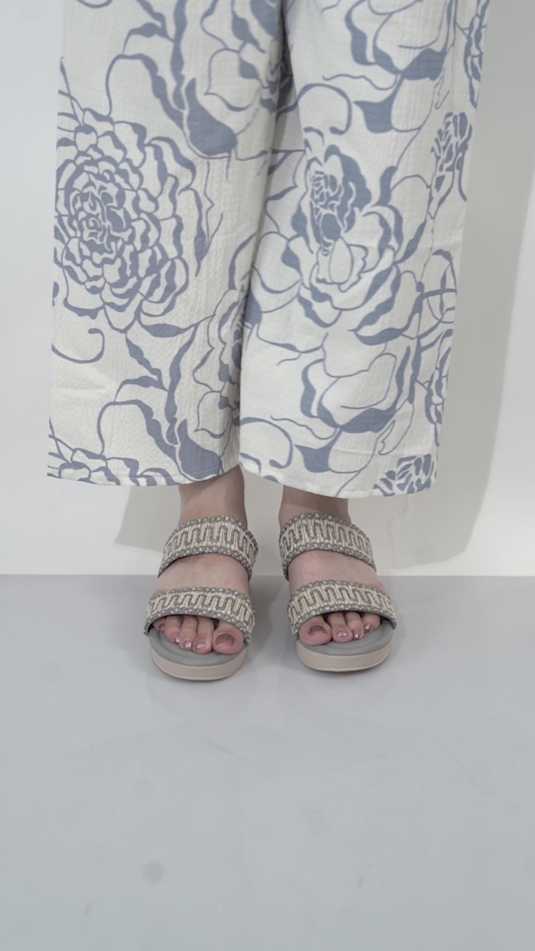 Women Pink Open Toe Dual Strap Embroidery Ethnic Slip On Sandals|Comfort Heel Wedges Slippers for Party, Wedding Outfit