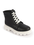 Shop Women Black Outdoor Winter High Top Chunky Lace Up Casual Boots Online.