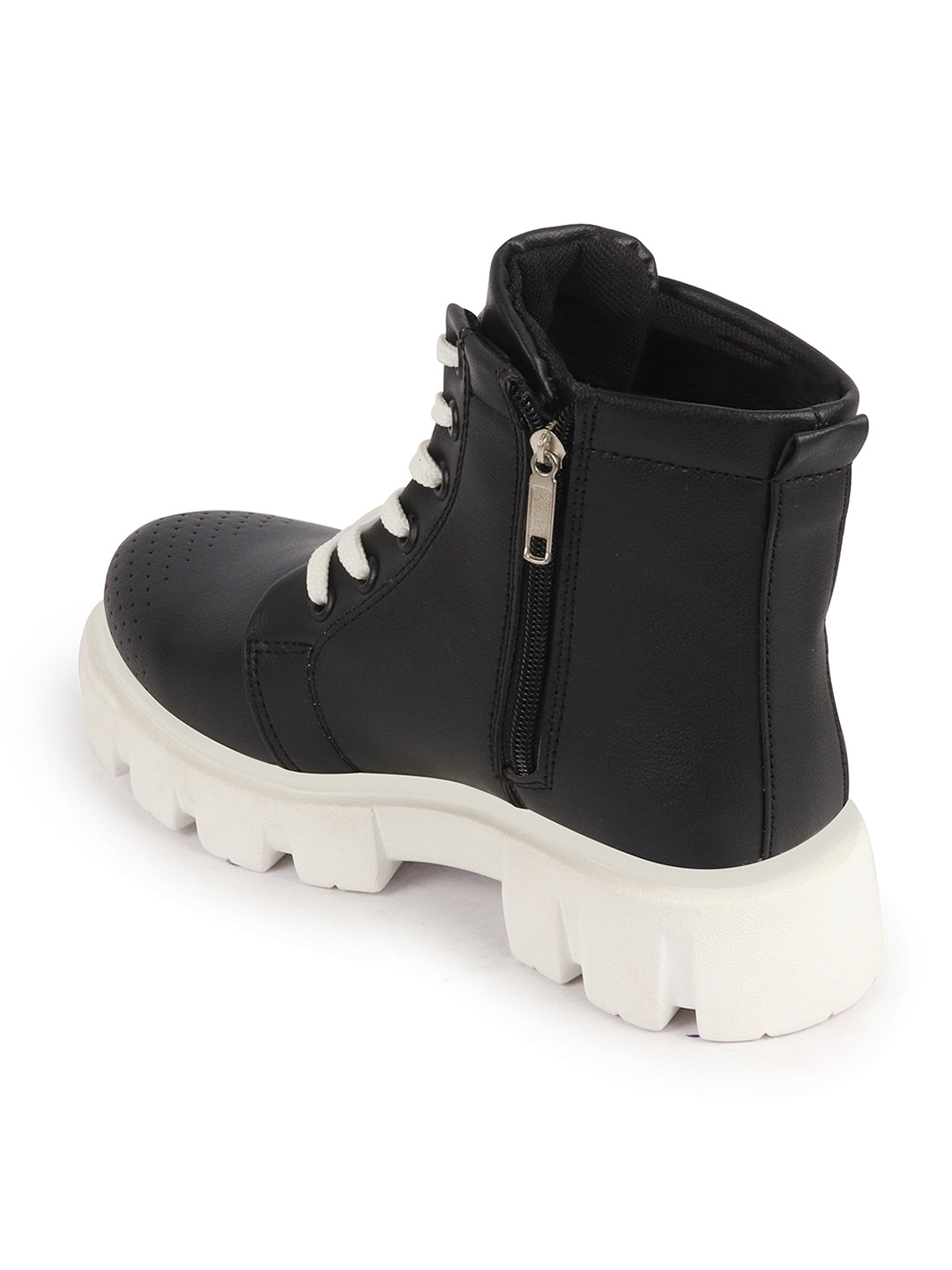 Shop Women Black Outdoor Winter High Top Chunky Lace Up Casual Boots Online.