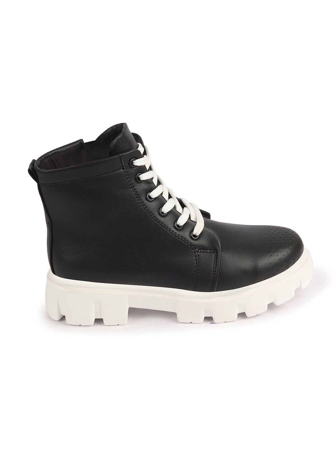 Shop Women Black Outdoor Winter High Top Chunky Lace Up Casual Boots Online.