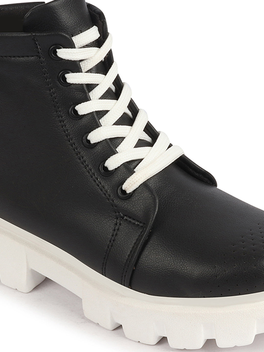 Shop Women Black Outdoor Winter High Top Chunky Lace Up Casual Boots Online.