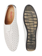 Shop Men White Ethnic Wedding Party Back Open Slip On Juttis and Mojaris Online.