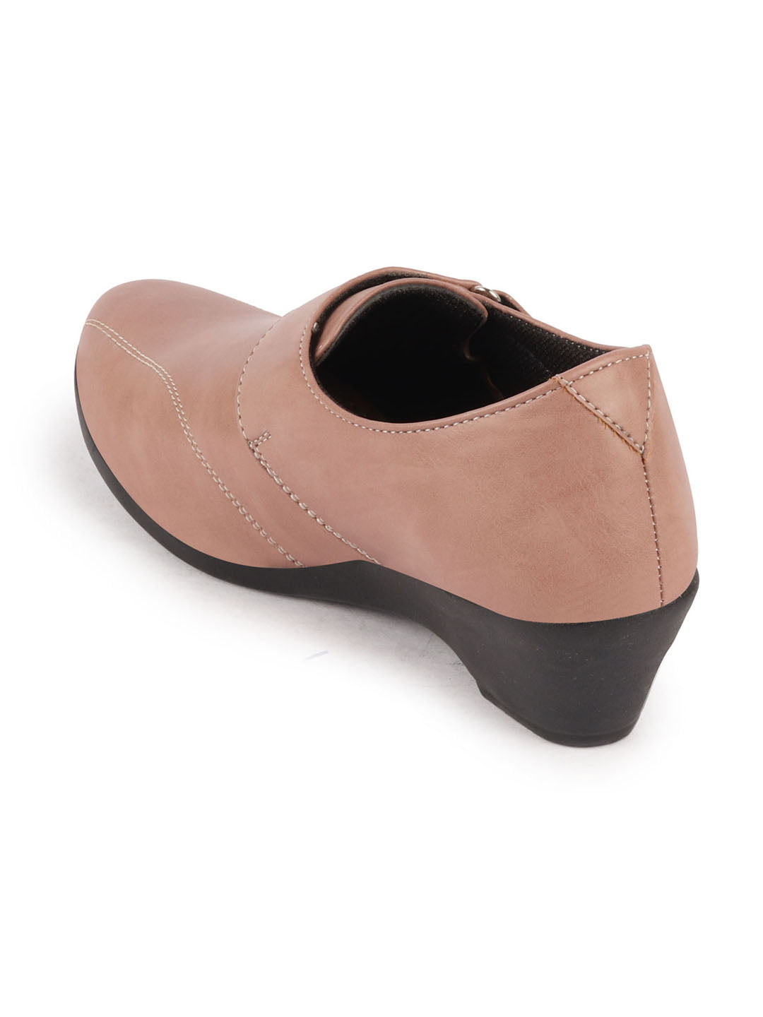 womens walking shoes