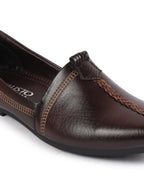 Shop Men Brown Wedding Party Evening Broad Feet Ethnic Slip On Juttis and Mojaris Online.