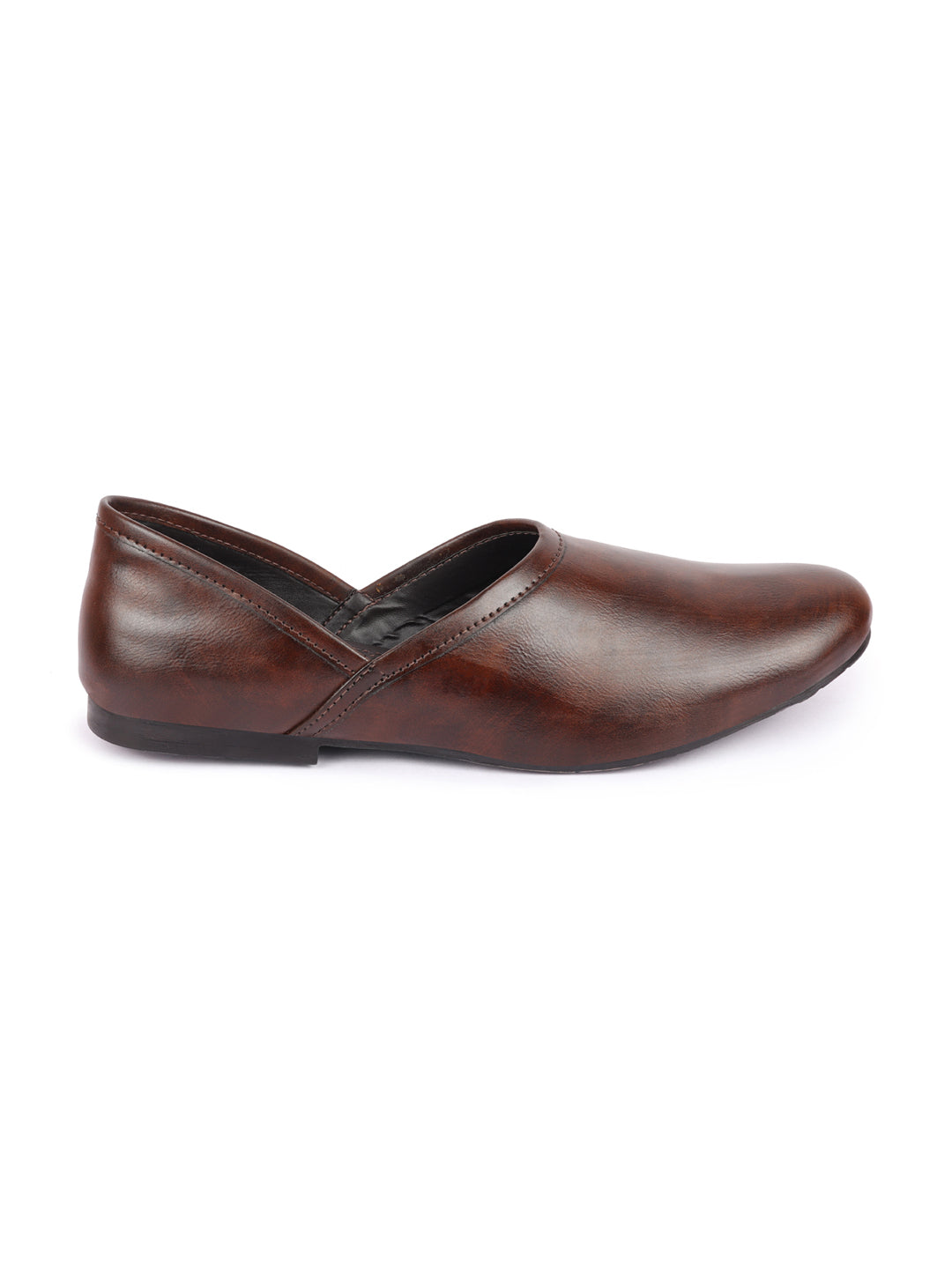 Shop Men Brown Ethnic Nagra Juttis & Mojaris Online.