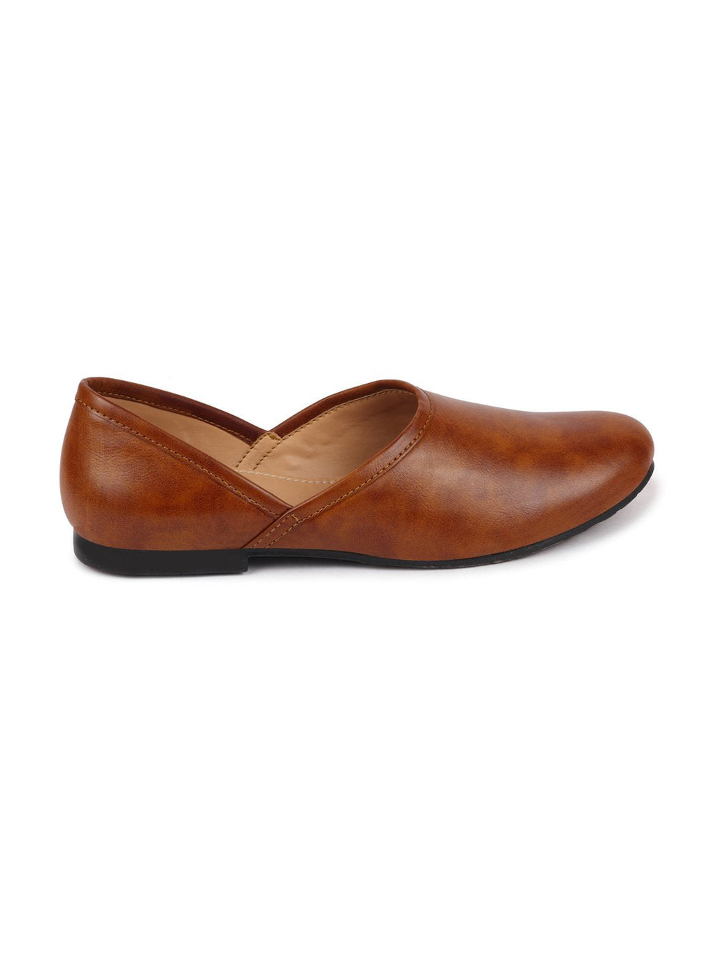 Shop Men Tan Ethnic Nagra Juttis & Mojaris Online.