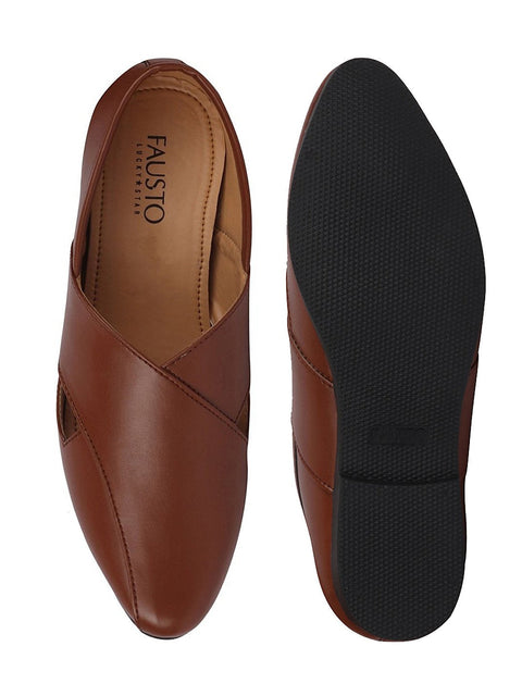 Shop Men Ethnic Tan Criss Cross Slip On Juttis and Mojaris Online.