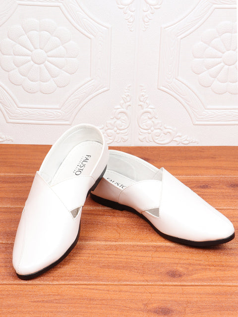 Shop Men Ethnic White Criss Cross Slip On Juttis and Mojaris Online.