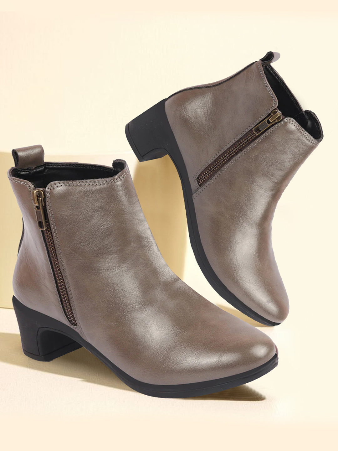 Shop Women Grey Mid Top Flared Heel Side Zipper Winter Classic Boots Online.