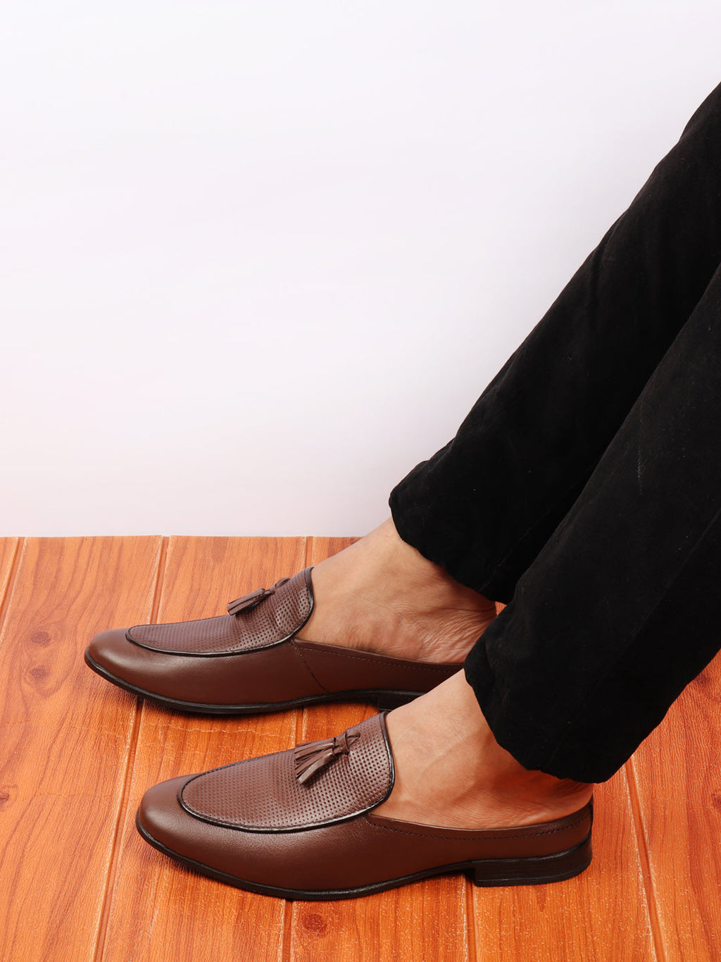 Shop Men Brown Back Open Tassle Leather Slip On Shoes Online.