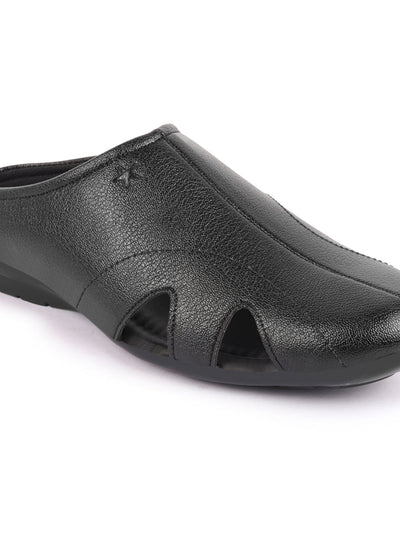 Buy Black Flip Flop & Slippers for Men by Buda Jeans Co Online | Ajio.com
