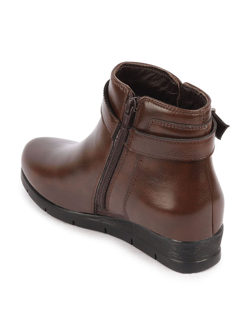 Shop Women Brown High Ankle Broad Feet Side Zipper Closure Casual Buckle Boots Online.